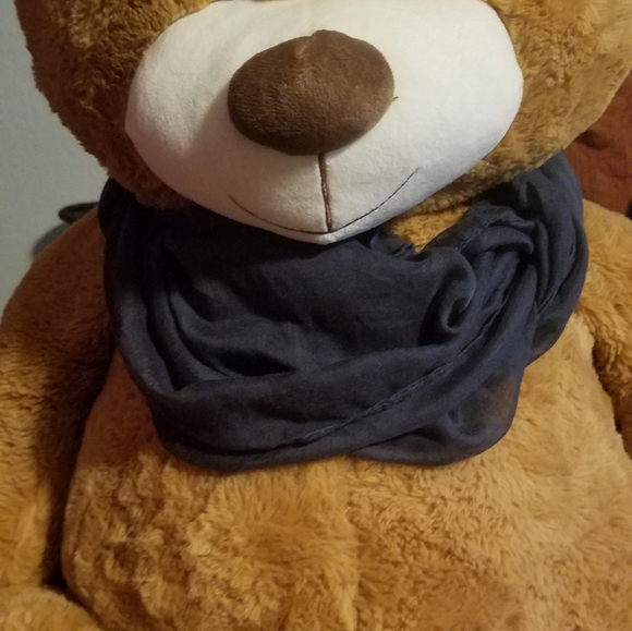 Scarf - Picture 1 of 2